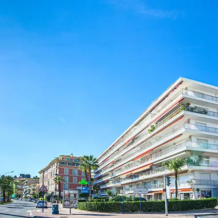 Front De Avec Parking Prive * Menton