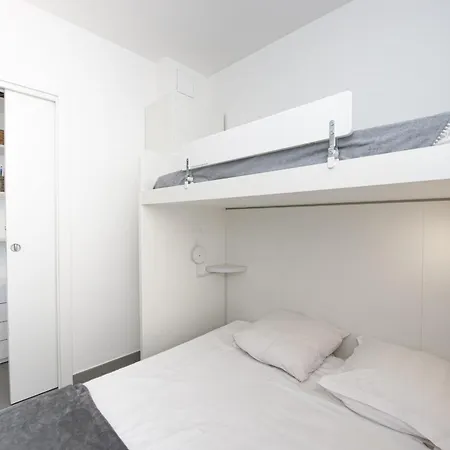 Appartement Front De Avec Parking Prive