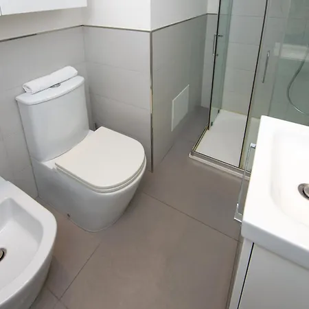 Front De Avec Parking Prive Апартаменты