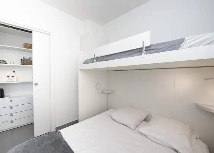 Apartment Front De Avec Parking Prive